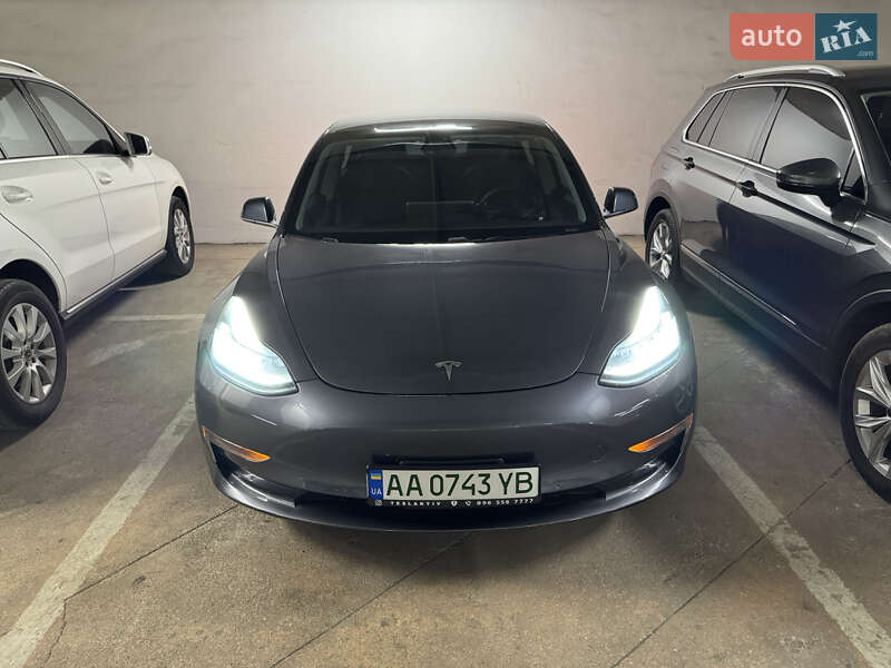Седан Tesla Model 3 2019 в Полтаве