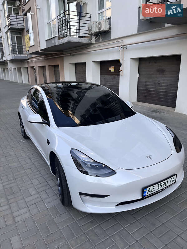Седан Tesla Model 3 2021 в Днепре фото 5 Седан Tesla Model 3 2021 в Днепре