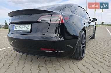 Седан Tesla Model 3 2019 в 