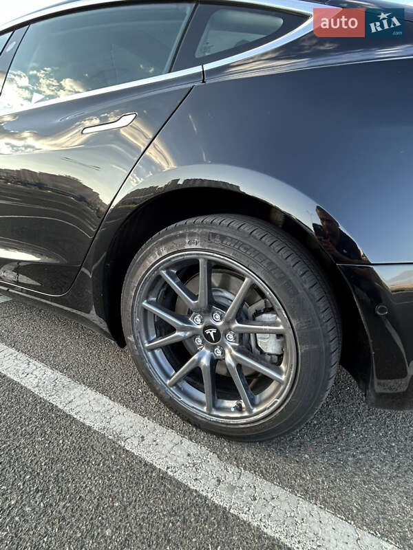 Седан Tesla Model 3 2018 в Києві фото 11 Седан Tesla Model 3 2018 в Києві