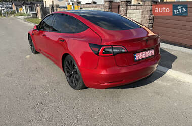 Седан Tesla Model 3 2022 в 
