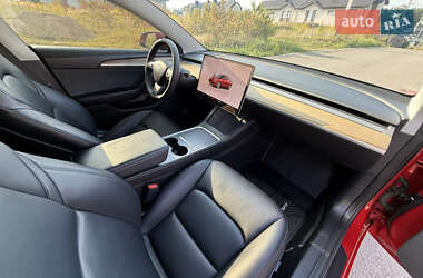 Седан Tesla Model 3 2022 в 