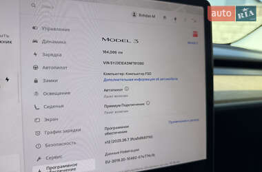 Седан Tesla Model 3 2022 в 
