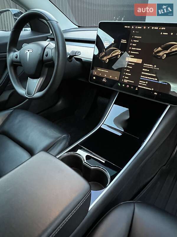 Седан Tesla Model 3 2020 в Киеве фото 6 Седан Tesla Model 3 2020 в Киеве