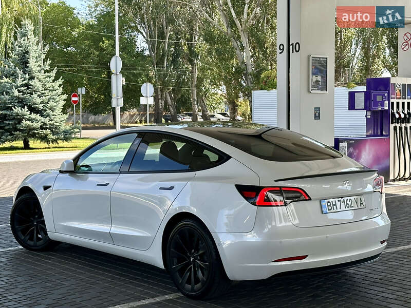 Седан Tesla Model 3 2021 в Одессе