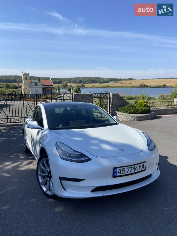 Tesla Model 3 2019