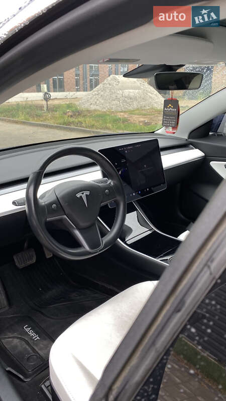 Седан Tesla Model 3 2018 в Луцке фото 7 Седан Tesla Model 3 2018 в Луцке