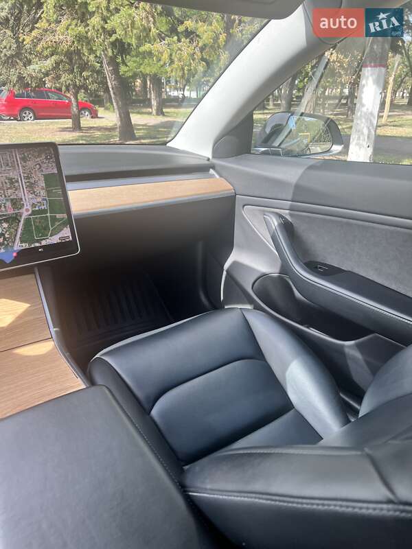 Седан Tesla Model 3 2019 в Николаеве фото 13 Седан Tesla Model 3 2019 в Николаеве