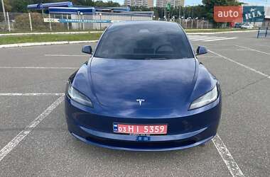 Седан Tesla Model 3 2024 в 