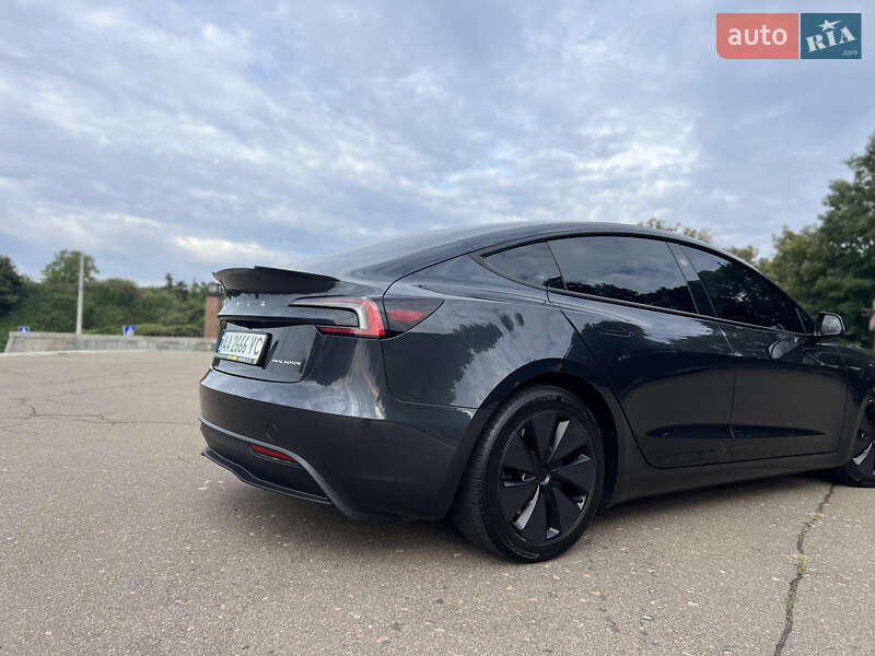 Седан Tesla Model 3 2024 в Києві