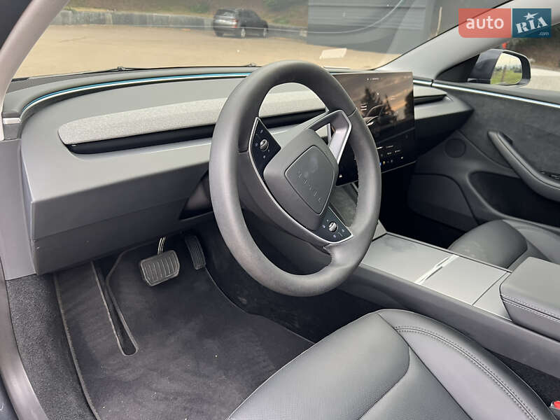 Седан Tesla Model 3 2024 в Києві