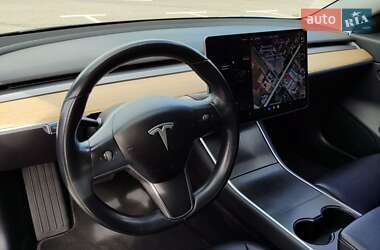 Седан Tesla Model 3 2018 в 
