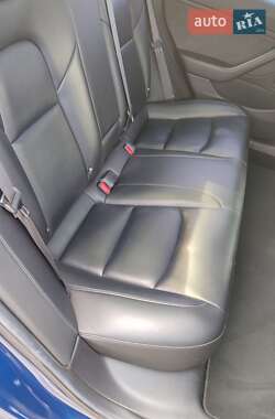 Седан Tesla Model 3 2018 в 