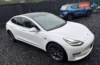 Седан Tesla Model 3 2019 в 