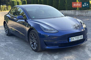 Седан Tesla Model 3 2021 в Хмельницком