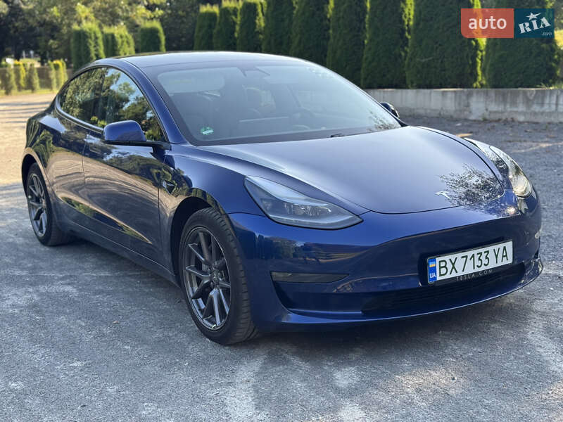 Tesla Model 3 2021