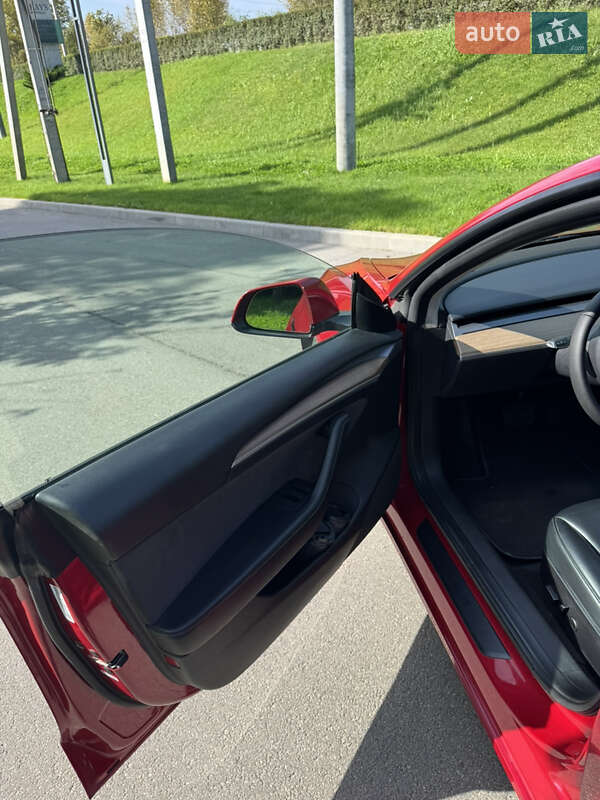 Седан Tesla Model 3 2022 в Києві