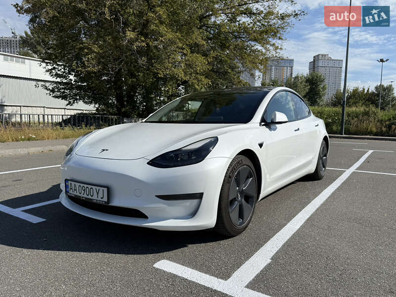 Tesla Model 3 2021