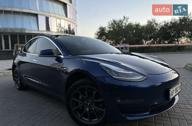 Седан Tesla Model 3 2019 в 