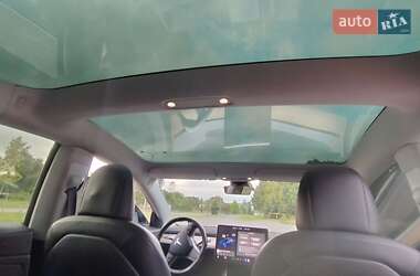 Седан Tesla Model 3 2019 в 