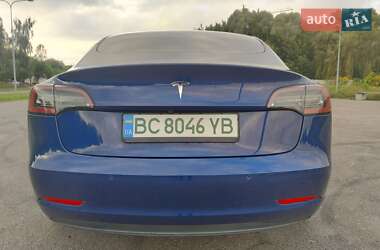 Седан Tesla Model 3 2019 в 