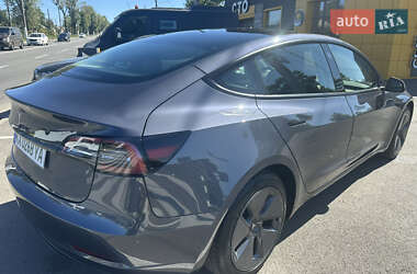 Седан Tesla Model 3 2023 в 