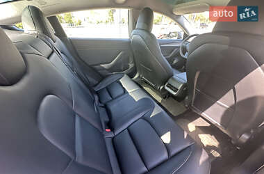 Седан Tesla Model 3 2023 в 