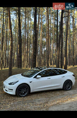 Седан Tesla Model 3 2021 в Борисполе