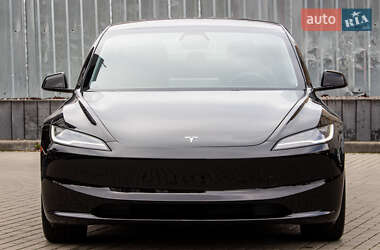 Седан Tesla Model 3 2025 в Львове