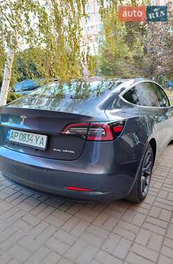 Седан Tesla Model 3 2019 в 