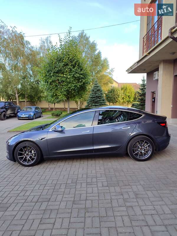 Седан Tesla Model 3 2019 в Запорожье
