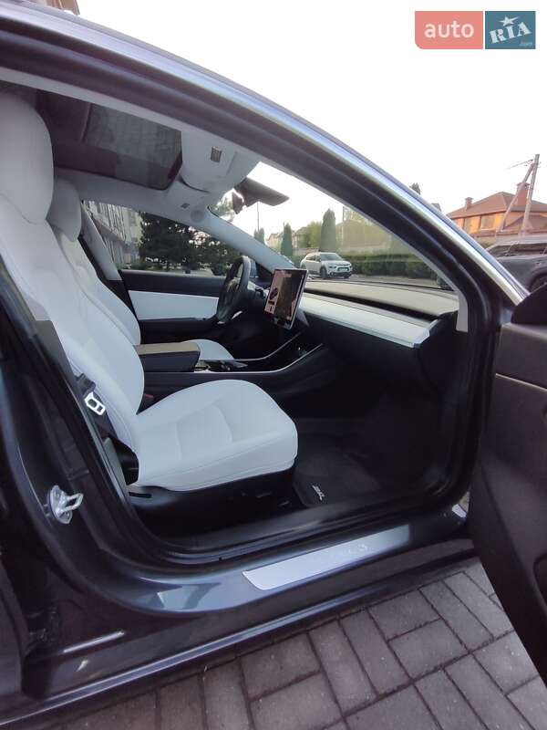 Седан Tesla Model 3 2019 в Запорожье