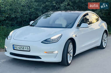 Седан Tesla Model 3 2018 в 