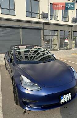 Седан Tesla Model 3 2022 в 