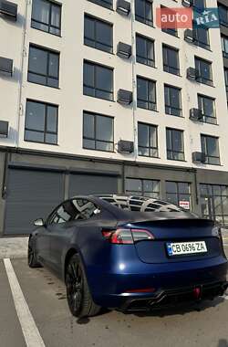 Седан Tesla Model 3 2022 в 