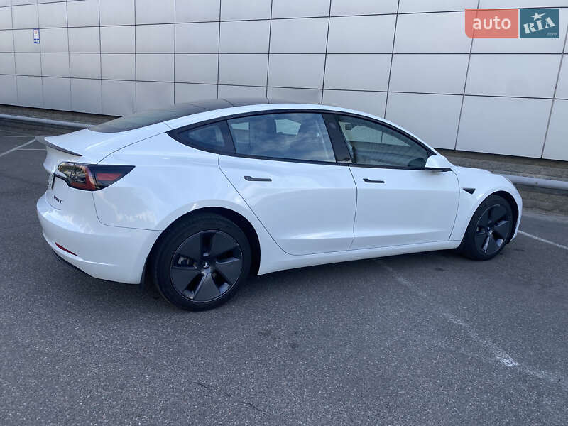 Седан Tesla Model 3 2023 в Броварах фото 4 Седан Tesla Model 3 2023 в Броварах