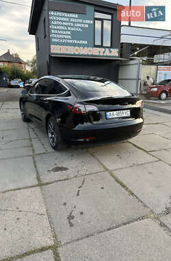 Седан Tesla Model 3 2019 в 
