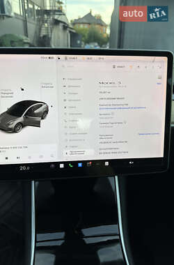 Седан Tesla Model 3 2019 в 