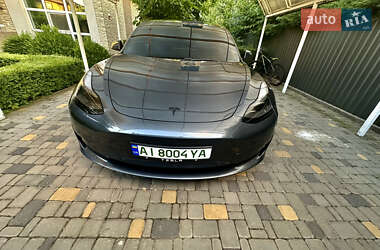Седан Tesla Model 3 2022 в 