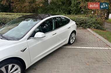 Седан Tesla Model 3 2019 в 