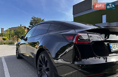 Седан Tesla Model 3 2021 в 