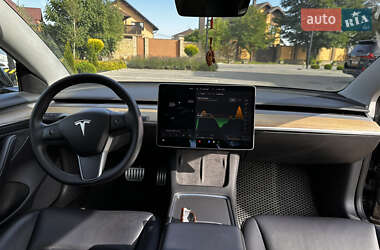 Седан Tesla Model 3 2021 в 