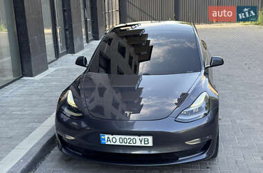 Седан Tesla Model 3 2021 в 
