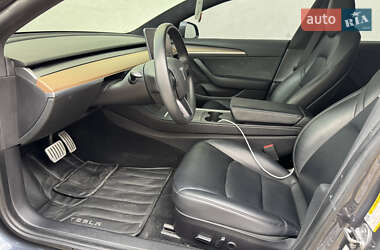 Седан Tesla Model 3 2021 в 