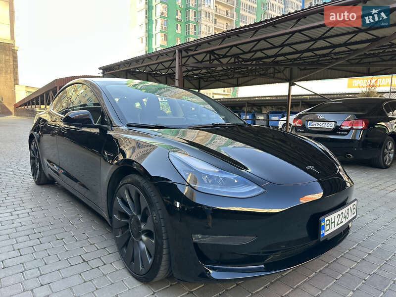 Седан Tesla Model 3 2023 в Одесі