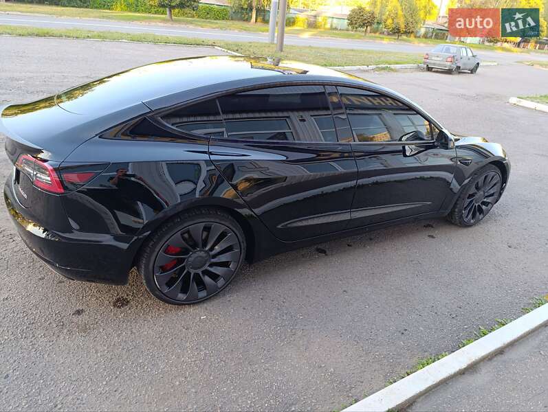 Седан Tesla Model 3 2023 в Харькове