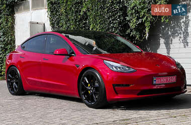 Седан Tesla Model 3 2020 в 