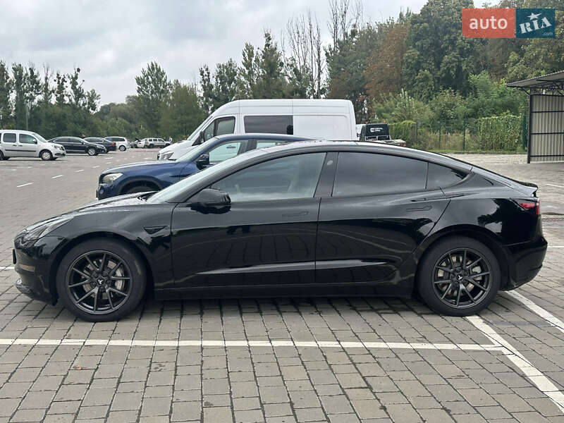 Седан Tesla Model 3 2021 в Луцке фото 4 Седан Tesla Model 3 2021 в Луцке