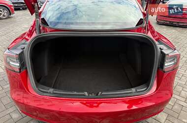 Седан Tesla Model 3 2022 в 