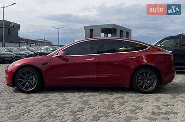 Седан Tesla Model 3 2019 в 